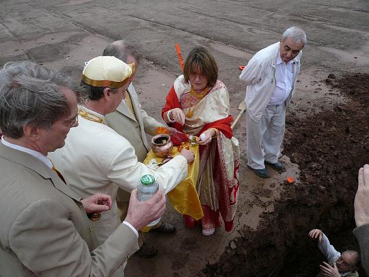 002.JPG - 15 March 2009Raja Paul and his wife Susie prepare the Vedic items for the cornerstone ceremony.