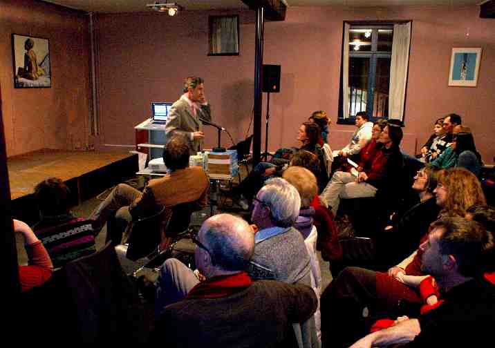 06-Gent-7.jpg - Local teachers of Transcendental Meditation were successful in inviting [successfully attracted or just 'attracted'] a large number of educators, administrators, and students to attend the lecture in Ghent.