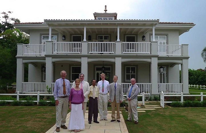 118_Bevan.jpg - Durban, South Africa: Dr Bevan Morris, President of Maharishi University of Management in the USA, visited Durban, where he met with local leaders of Maharishi?s programmes and stayed in this Vastu home.