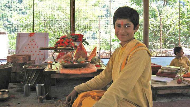 47_pandits.jpg - All Maharishi Vedic Pandits are enrolled in Maharishii Mahesh Yogi Vedic Vishwavidyaiaya, a state university with 70,000 students.