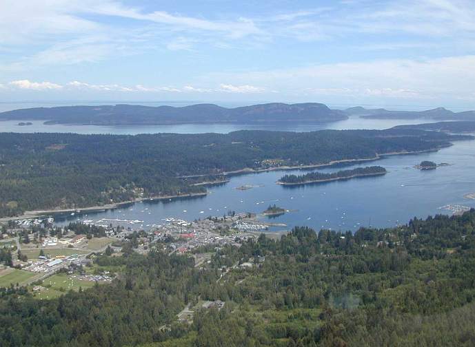 001Ganges-&-Harbour.jpg - Beautiful Salt Spring Island, on the west coast of Canada, off Vancouver Island, has a population of 12,000. Canadian practitioners of Transcendental Meditation have purchased parcels of land on the island to build Maharishi Vastu communities.