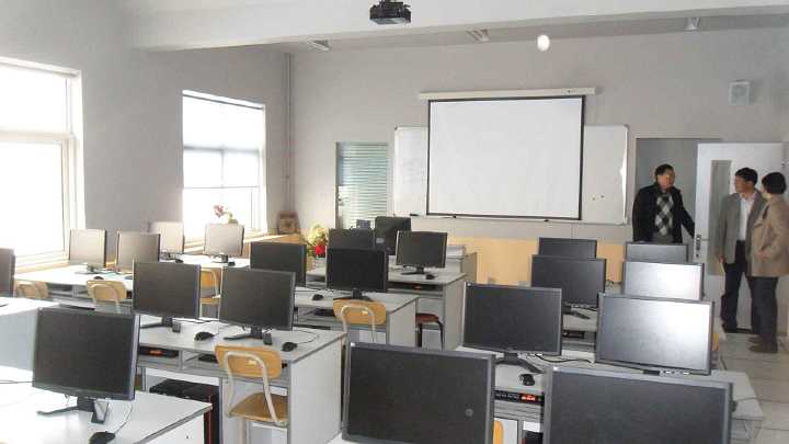 13China.jpg - The computer lab at a school on the tour. School officials here expressed interest in developing the students? inner potential as well as outward, technical expertise.