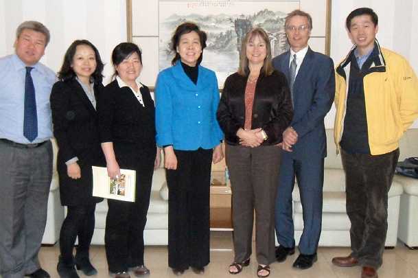 21China.jpg - Beaming hosts and delegates expressed interest in visiting Maharishi University of Management and MSAE in Fairfield, Iowa. They wish to strengthen ties between their institutions.