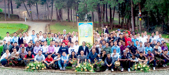 Colombia-Sidhis.jpg - The graduation ceremony of the Transcendental Meditation Sidhi Programme was not only uplifting and joyful for everyone in attendance, but across Colombia all participants in organizations teaching the Transcendental Meditation Programme were greatly inspired from hearing about results and hopes for the future expressed by the young men.