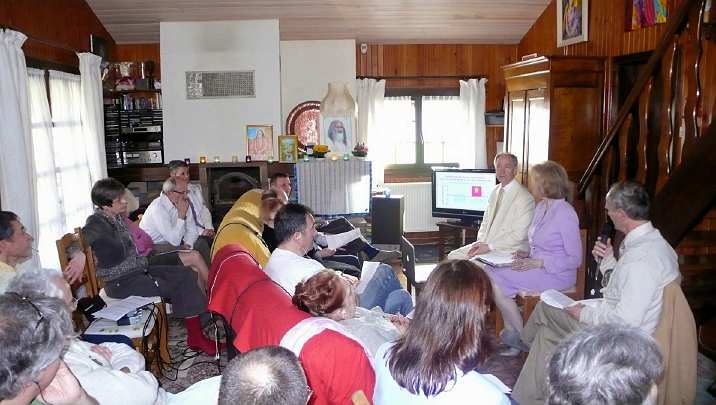 19.jpg - In Strasbourg, to the northeast of France, the Dillbeck?s presentation was warmly received.