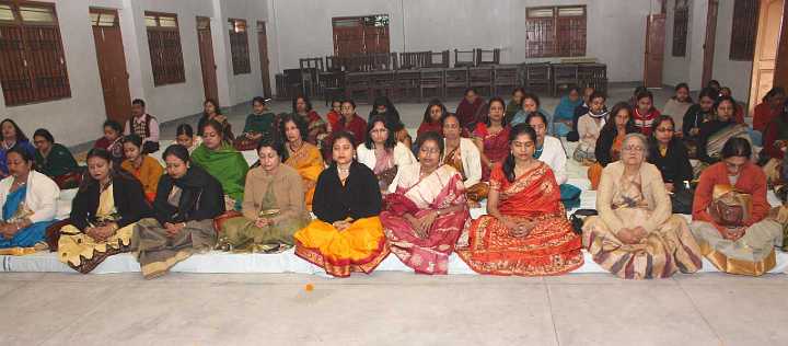 India_10.jpg - 3 July 2012 reportHyderabad, India: A room where students enjoy the group practice of Transcendental Meditation.