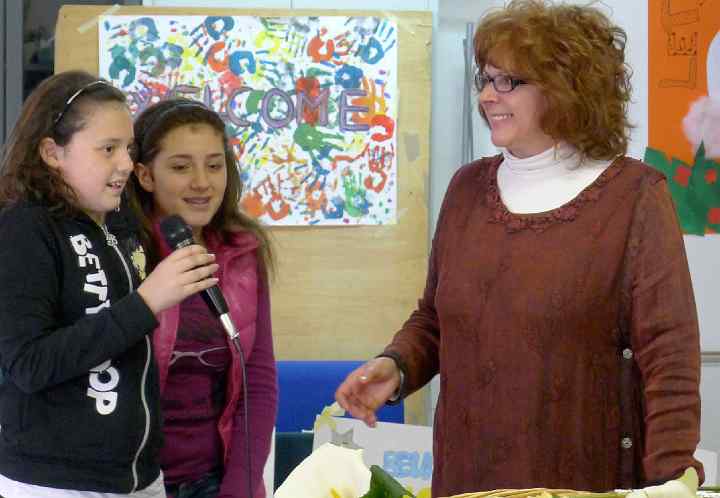 Italy-073.jpg - Students expressed thanks and appreciation to Dr Morris for visiting their school and for Maharishi?s knowledge-based progammes that their teacher Giovana (right) single-handedly implemented in their school.