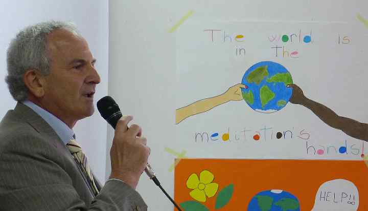 Italy-101.jpg - Amid great enthusiasm Dr Mariano promised the students that he would organize for all students in the school to learn Transcendental Meditation.