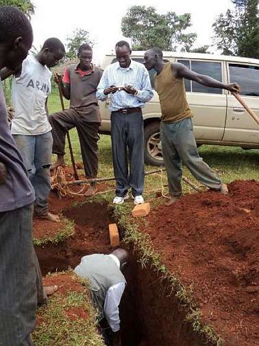 kenya4.jpg - The builder observed every detail of Vastu architecture, starting with the foundation, to insure that the hall was built in accord with the principles of Maharishi Vastu.