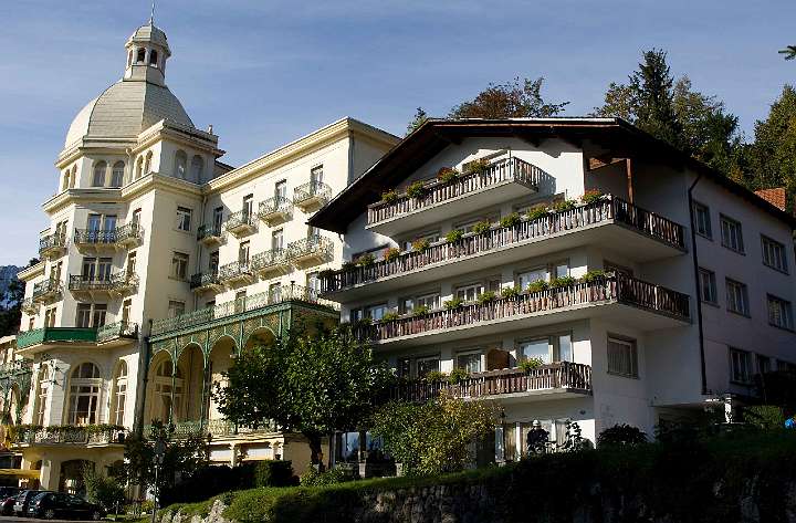 CH-Pilgerheim.jpg - The Maharishi Ayurveda Health Centre and Pancharkarma clinic in Seelisberg, Switzerland is housed in the Pilgerheim guest house. In a sublimely beautiful location high above Lake Lucerne, the Pigerheim is part of a facility including the venerable heritage building, the Sonnenburg, seen on left. For many years Maharishi's Global Transcendental Meditation organization was based in Seelisberg and visitors are offered a glimpse of the rich history of world-wide events orignating from Seelisberg.