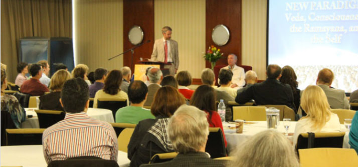 T26.jpg - At their last venue in Toronto Dr Chancellor introduced Dr Nader to the 120 practitioners of Transcendental Meditation who attended the introductory seminar on Ramayan in Human Physiology.