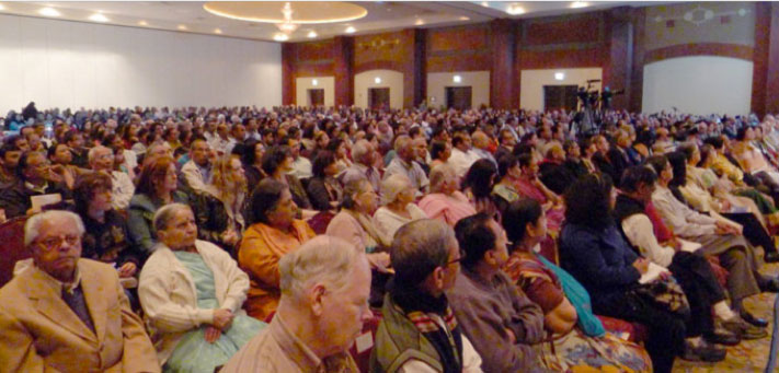 T58.jpg - The delegation traveled from Iowa to Toronto, in Ontario, Canada where they gave three lectures. Dr Nader?s scientific approach to Vedic Science was a revelation to the more than 600 Indo-Canadians who attended.