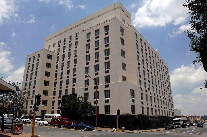 01-MII.jpg - The Maharishi Institute is housed in this stately 9-storey building, located centrally within Johannesburg. Organizers say there is plenty of room to grow and expand within the building. During the last year the Institute has embarked on a number of expansion projects, including computer labs, a larger library, and classrooms.