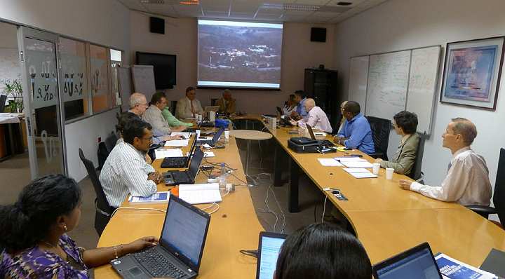 SouthAfrica357.jpg - The MBA programme from Maharishi University of Management is offered in Cape Town, Durban, and Johannesburg. At all locations students expressed great appreciation to Dr Morris for his visit and presentations.