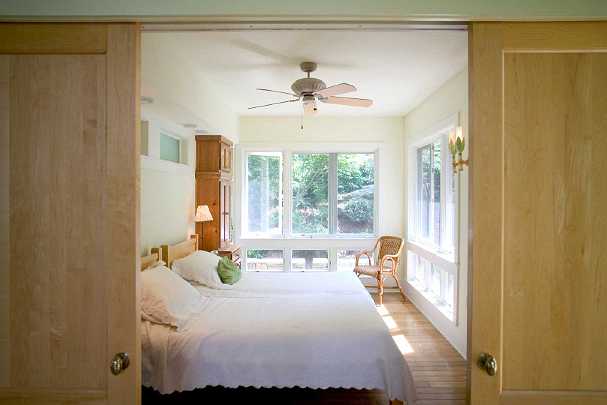63.jpg - North Carolina, USA: Master bedroom of previous house.